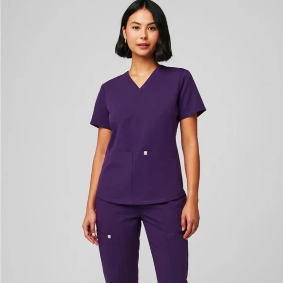 NWT, Fabletics, Method Flex 2-Pocket Scrub Top, Açaí, XS - Picture 5 of 6